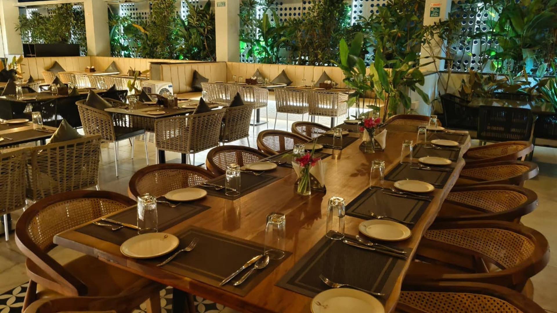 Deck6 Premium Liquor Bar